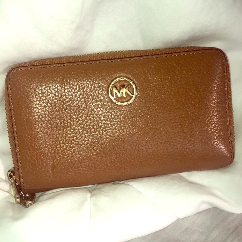 Michael Kors wristlet
